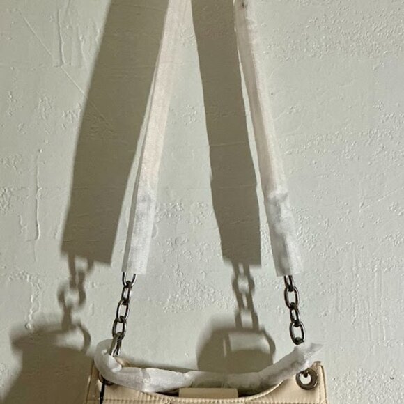 (READ DESCRIPTION!!!).  STEVE MADDEN QUILTED CREAM CROSS-BODY PURSE - Picture 2 of 8